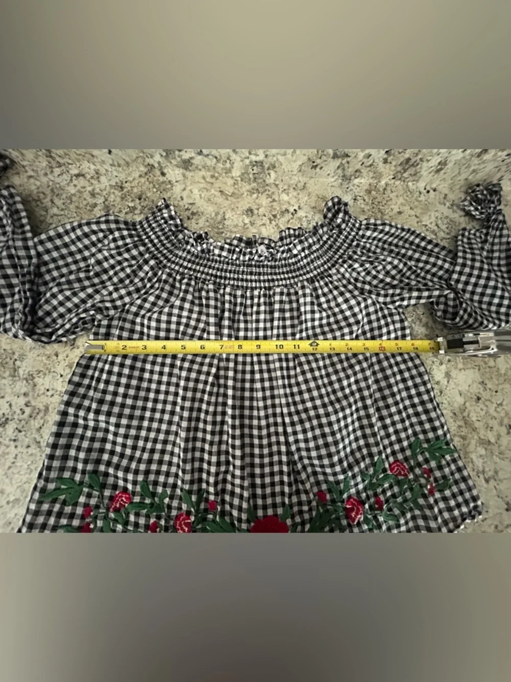 Miss Lili Boho Black White Gingham Off Shoulder Embroidered Peasant Blouse Sz L - Picture 8 of 9